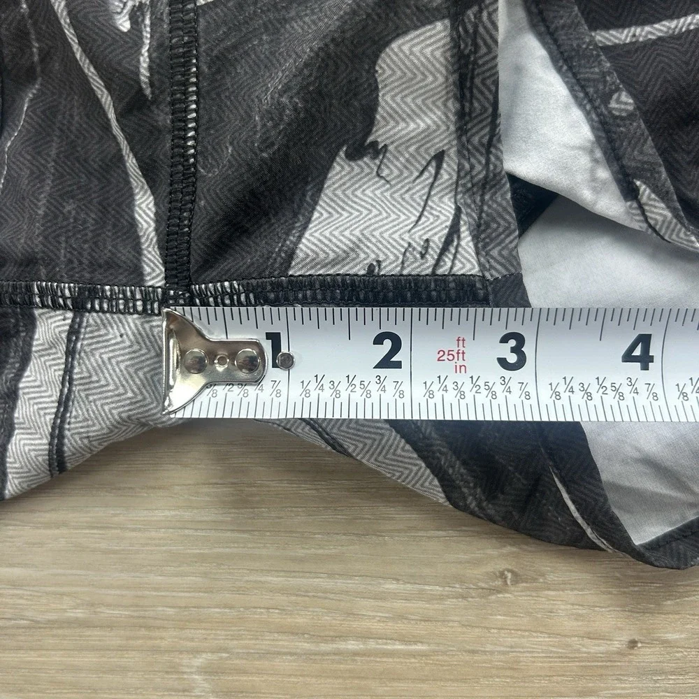 Lululemon Women's Size 8 Running Active Speed Short  Marbled Mix‎ White Black